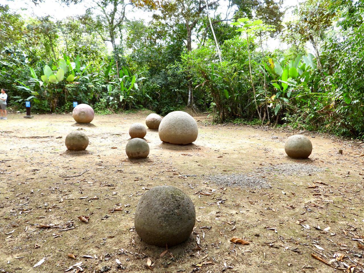 The Spheres, Site Ecological FINCA 6